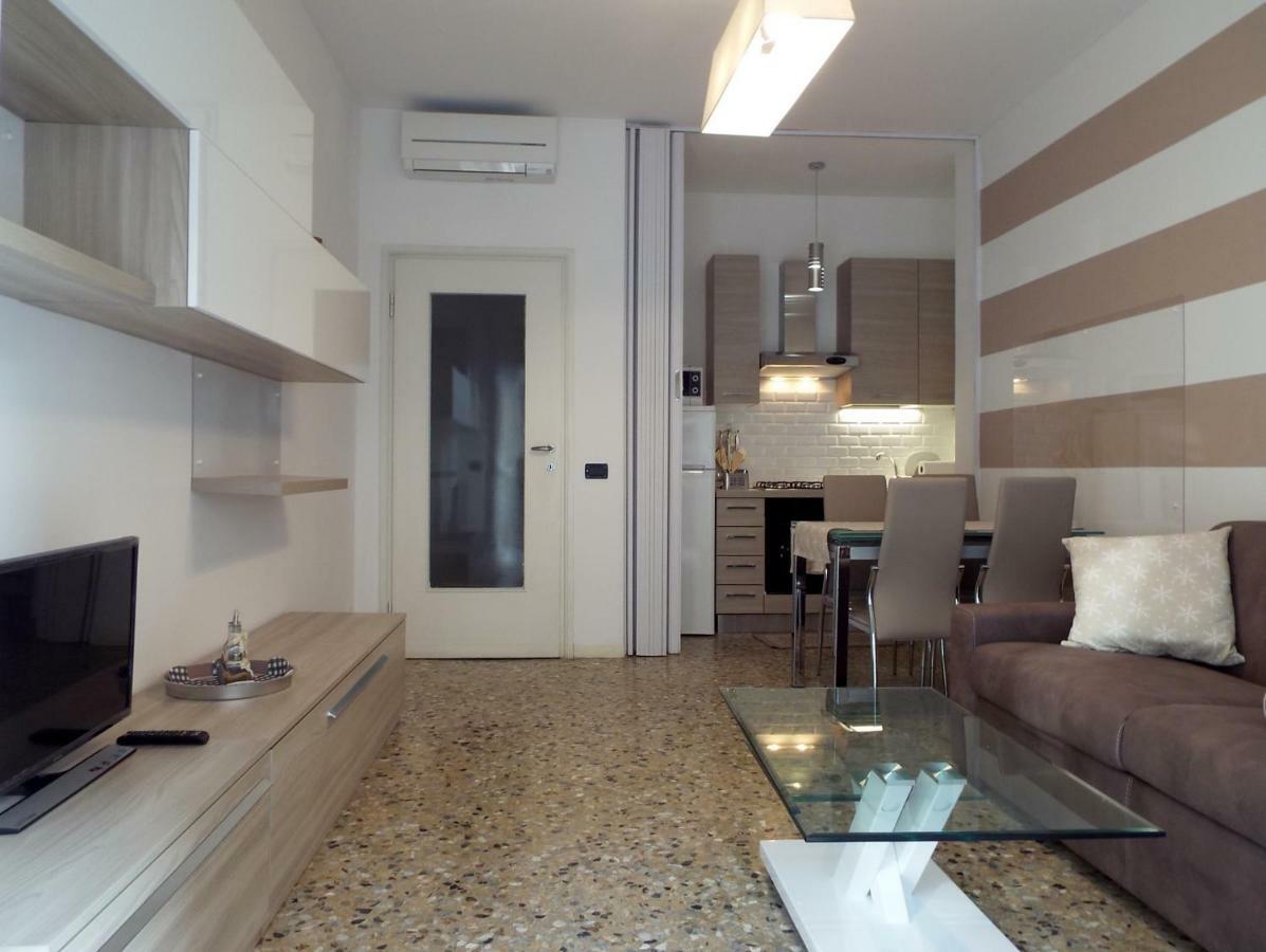 Lacaralele Apartment Milan Bagian luar foto