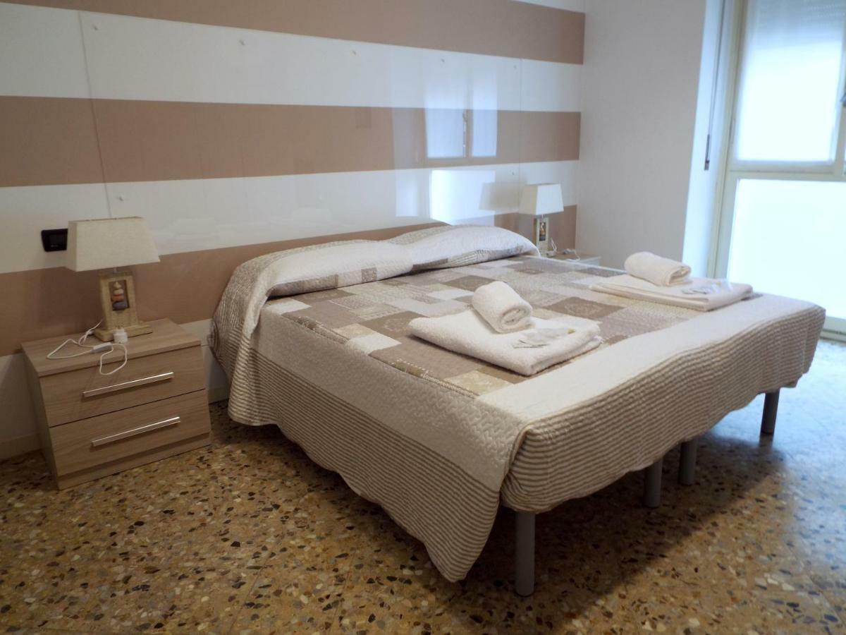 Lacaralele Apartment Milan Bagian luar foto